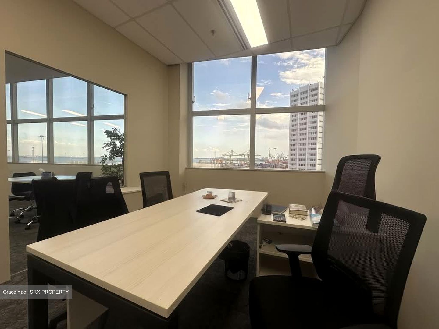 Icon (D2), Office #570937161